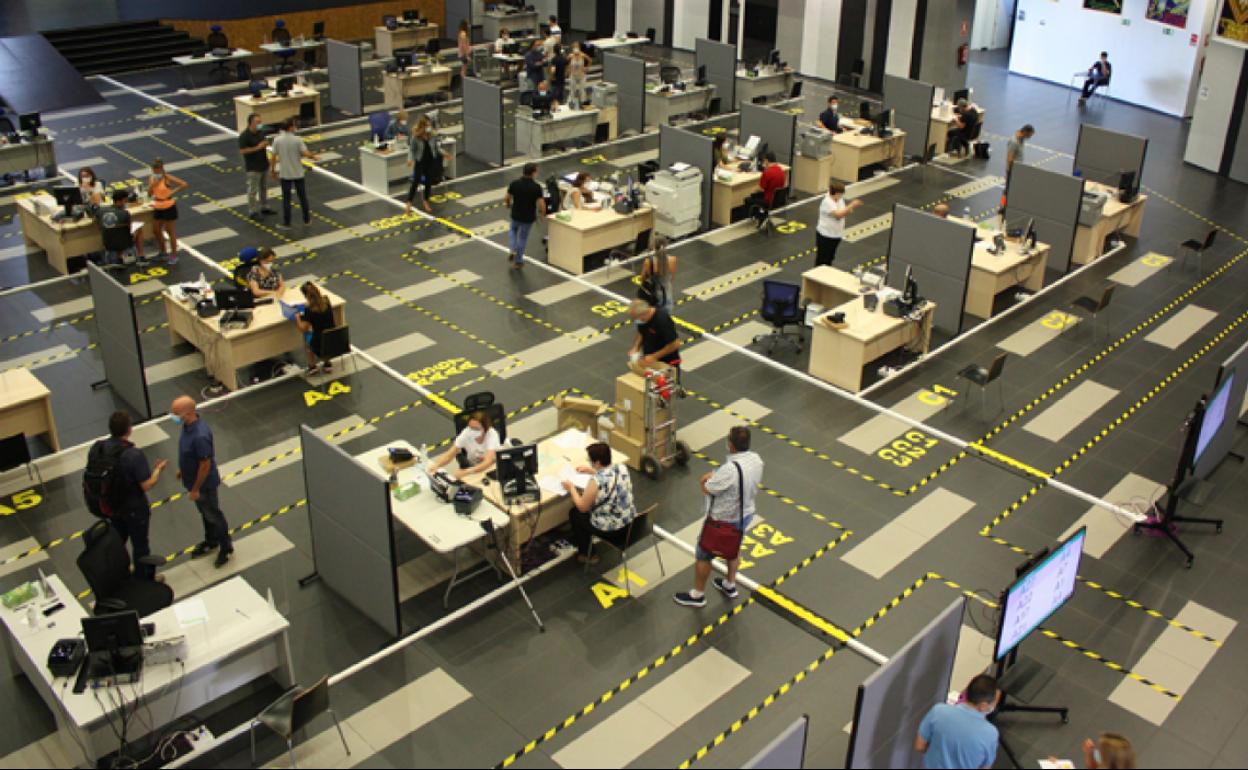 Castelló amplía el horario de atención ciudadana en el Palau de la Festa