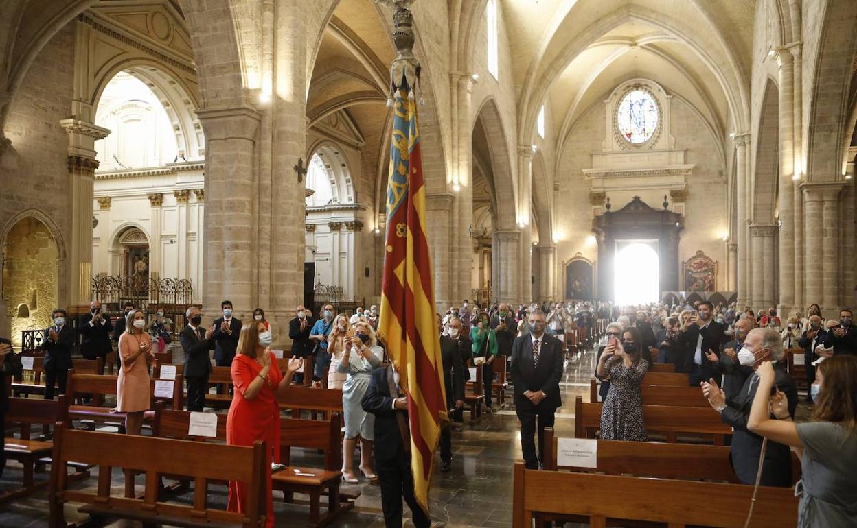 Celebración de la misa solemne y del 'Te Deum' en la Catedral