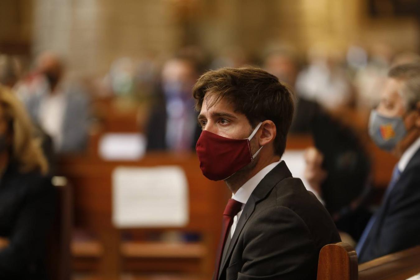 La celebración del 'Te Deum' apartada del programa oficial de actos del Ayuntamiento llena la Catedral de Valencia cumpliendo con las medidas sanitarias