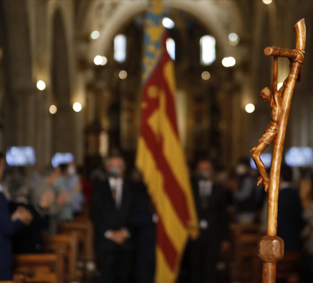 La celebración del 'Te Deum' apartada del programa oficial de actos del Ayuntamiento llena la Catedral de Valencia cumpliendo con las medidas sanitarias