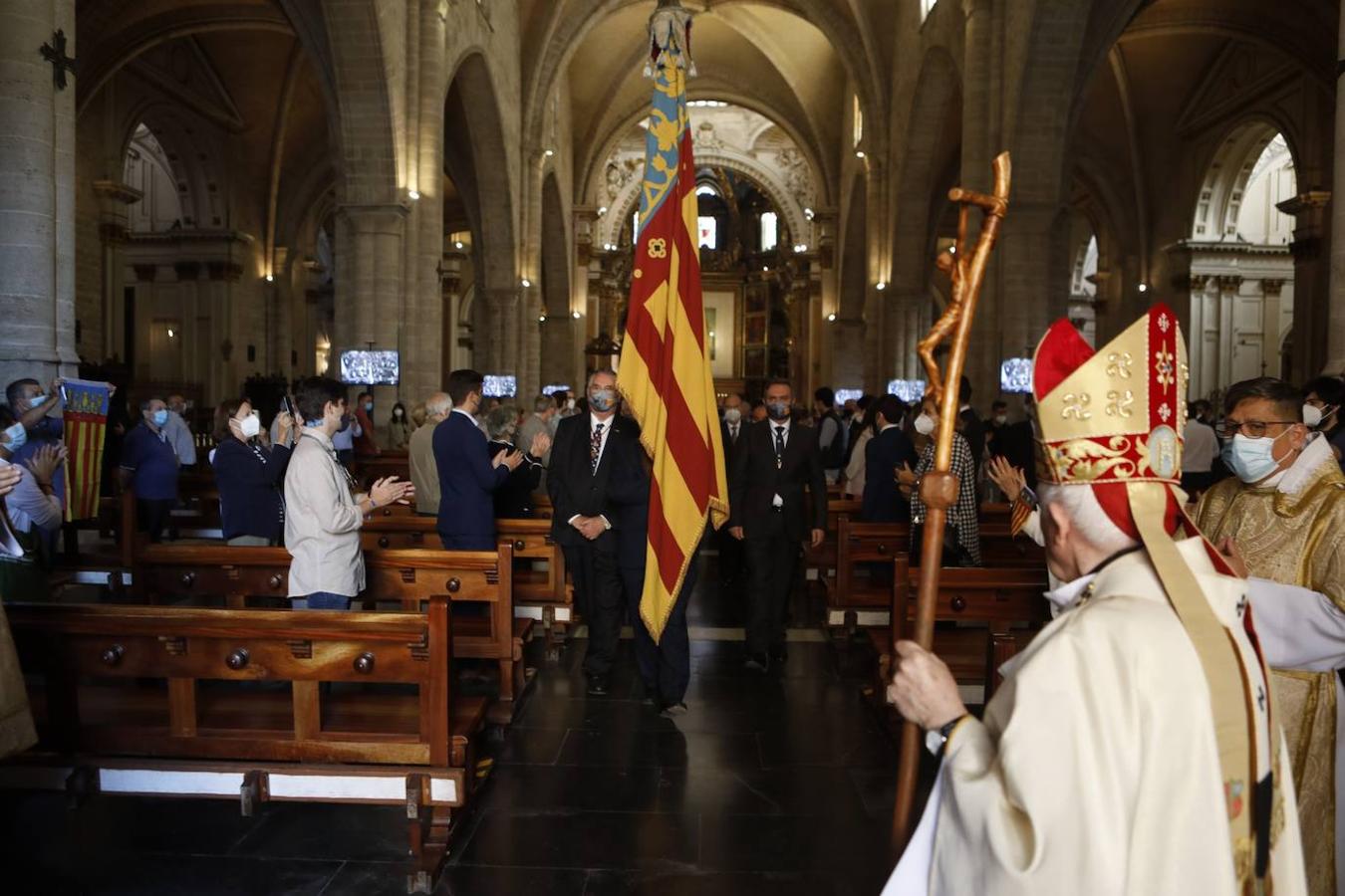 La celebración del 'Te Deum' apartada del programa oficial de actos del Ayuntamiento llena la Catedral de Valencia cumpliendo con las medidas sanitarias