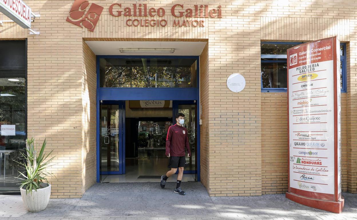 Los positivos en el colegio mayor Galileo Galilei se reducen a 16 estudiantes