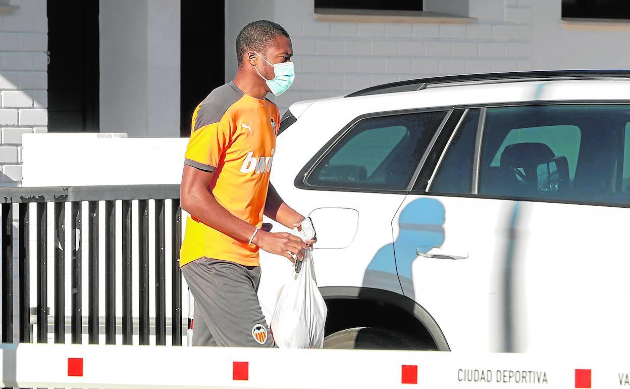 Geoffrey Kondogbia, ayer en la ciudad deportiva de Paterna.