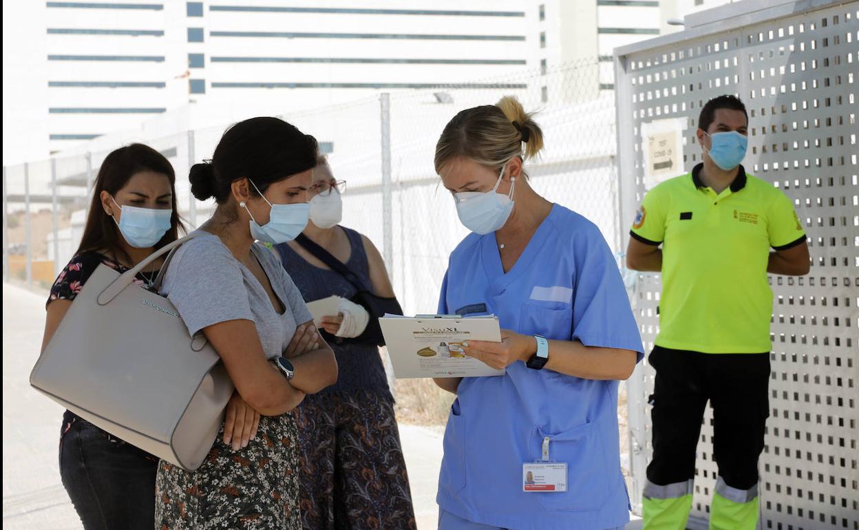 Imagen de archivo de pruebas PCR en el hospital La Fe de Valencia.