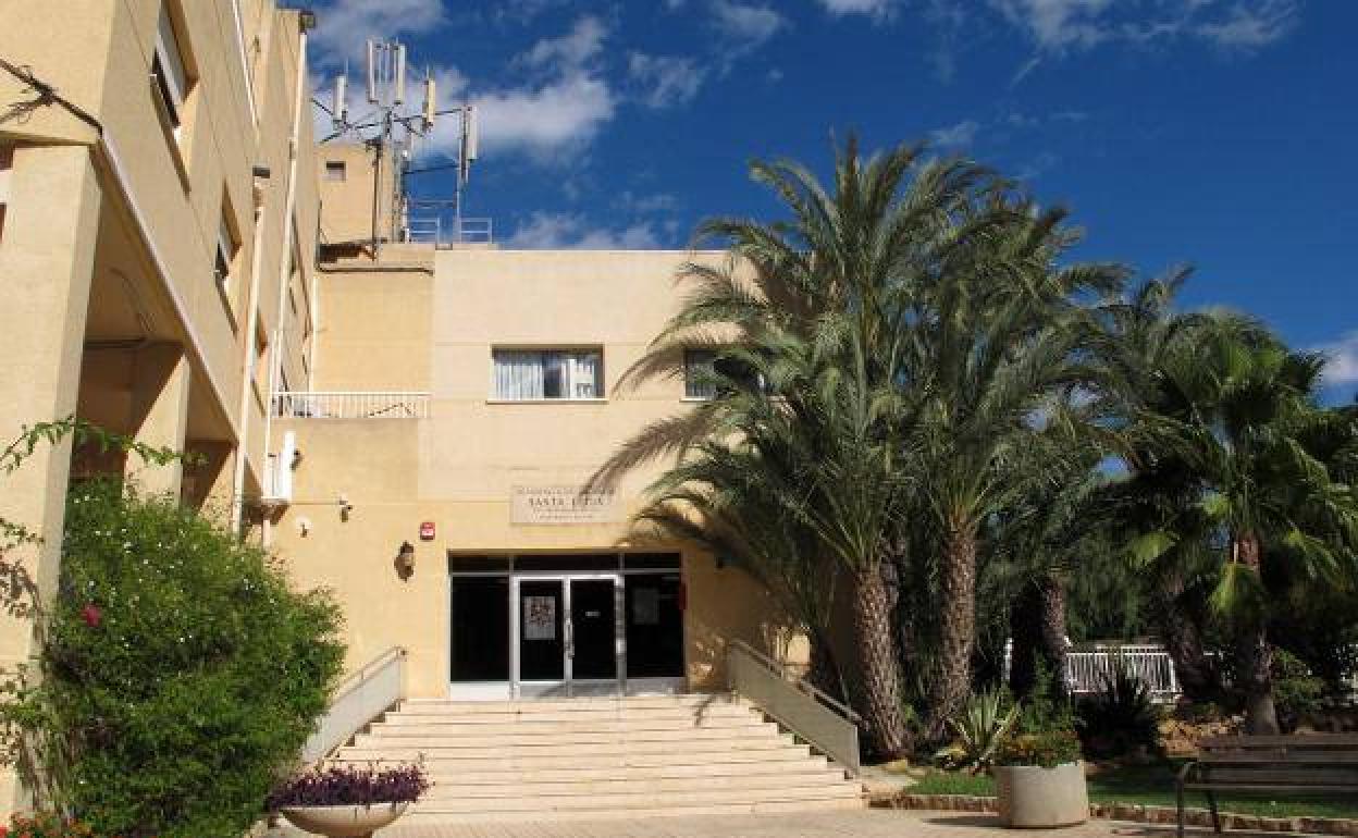 La entrada de la residencia de Santa Llúcia de Dénia.
