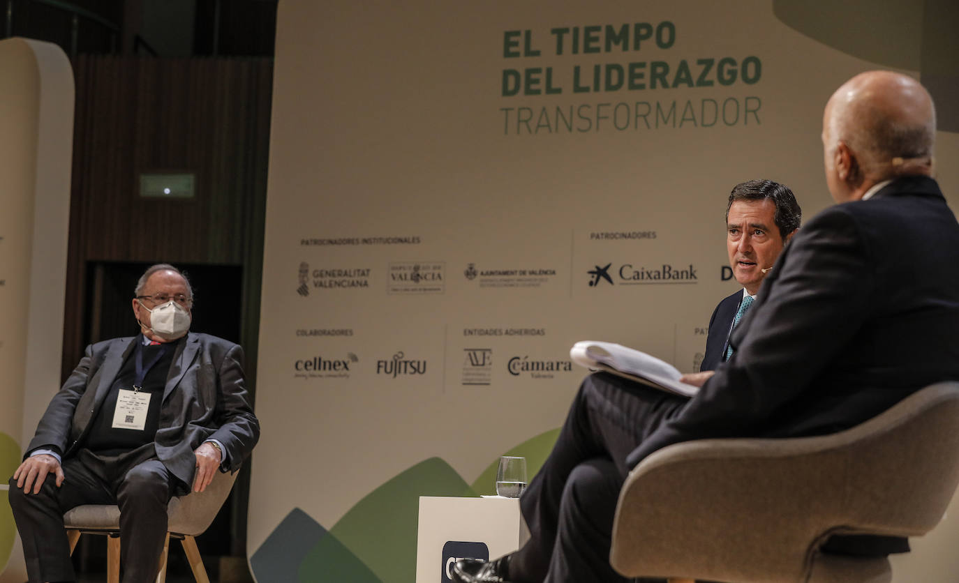 La ciudad se ha convertido por un día en la sede de las grandes empresas españolas, con una serie de conferencias en el Palau de Les Arts Reina Sofía sobre los retos de la economía española