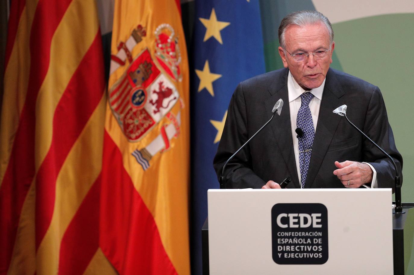 La ciudad se ha convertido por un día en la sede de las grandes empresas españolas, con una serie de conferencias en el Palau de Les Arts Reina Sofía sobre los retos de la economía española. -En la imagen, Isidro Fainé, presidente de la Fundación CEDE-