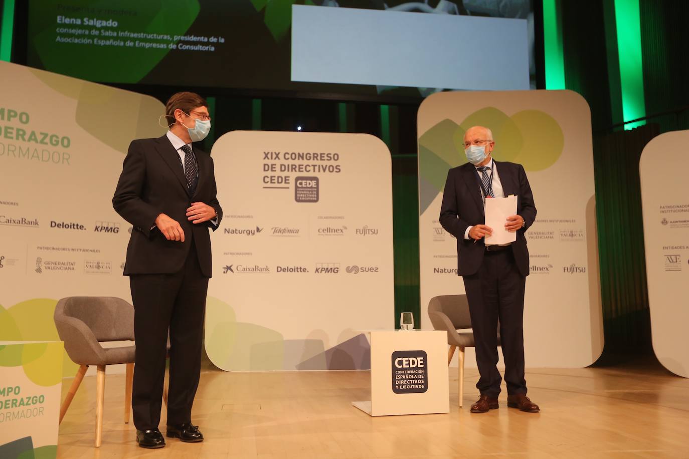 La ciudad se ha convertido por un día en la sede de las grandes empresas españolas, con una serie de conferencias en el Palau de Les Arts Reina Sofía sobre los retos de la economía española.