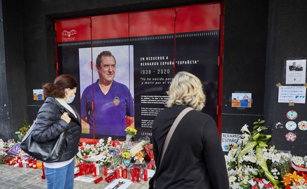 Homenaje a Españeta en Mestalla