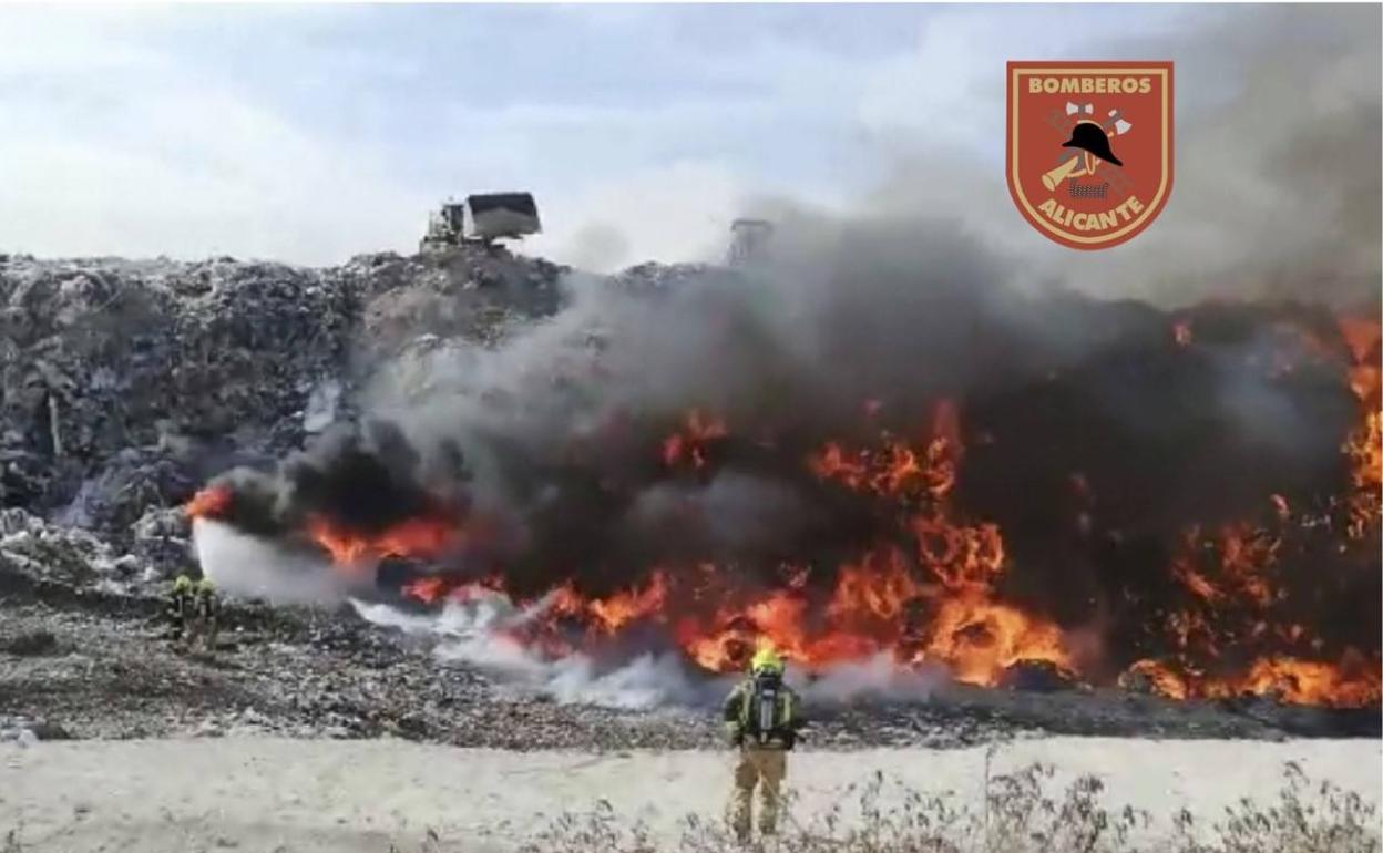 Incendio en la planta de residuos de Fontcalent. 