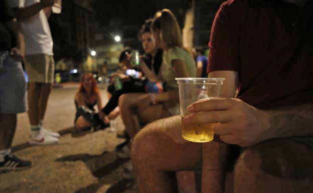 ¿El botellón en Valencia está prohibido o permitido? 