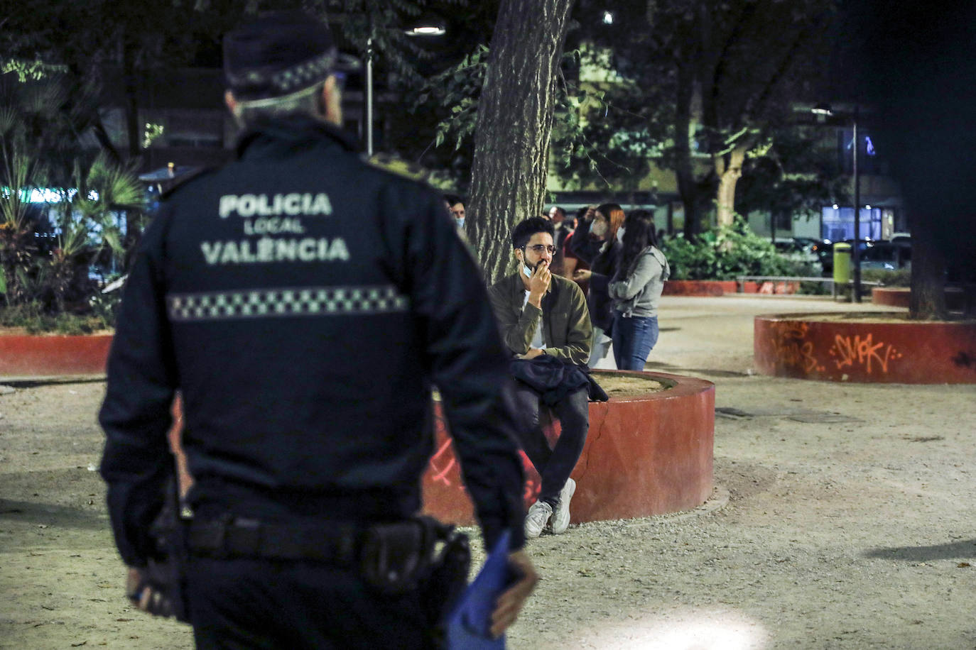 Fotos: Botellón en Valencia días antes de decretarse el toque de queda