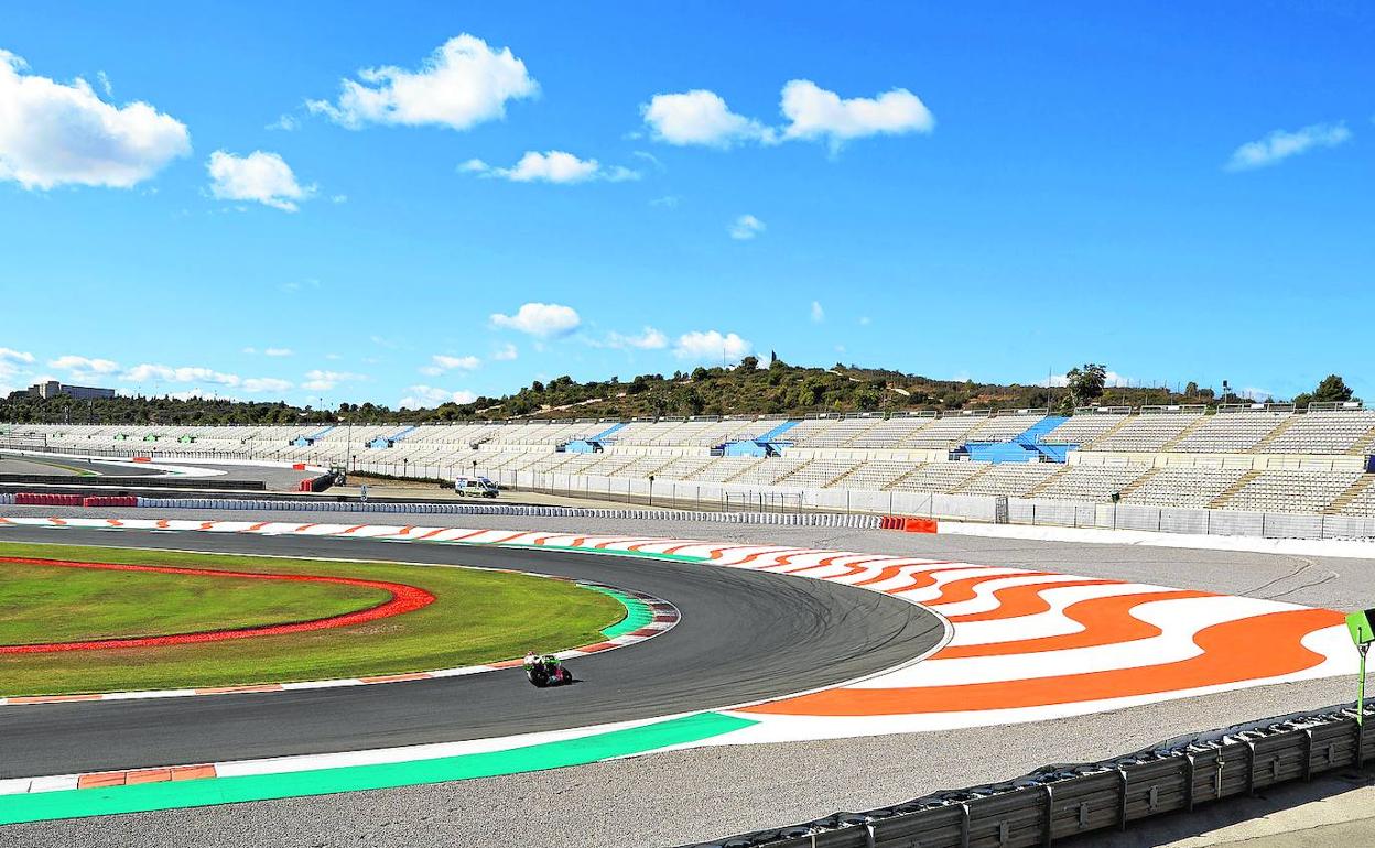 El Circuit de Cheste con las gradas vacías ayer, igual que estará durante los dos grandes premios. 