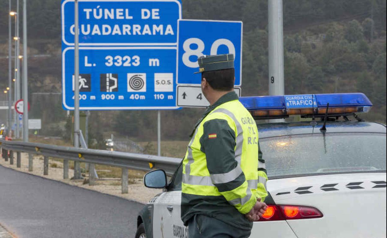 Control de la Guardia Civil de Tráfico.