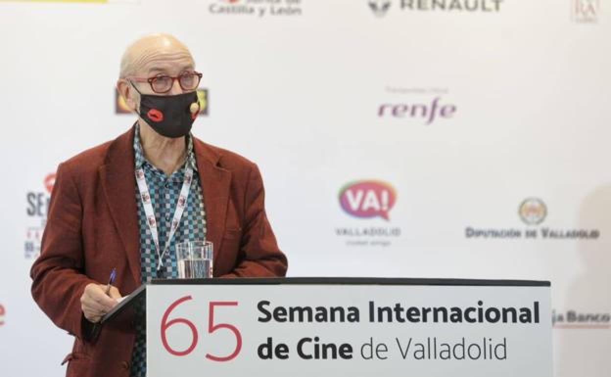 El director de la Seminci, Javier Angulo, poco antes de anunciar el palmarés de la 65 Seminci.