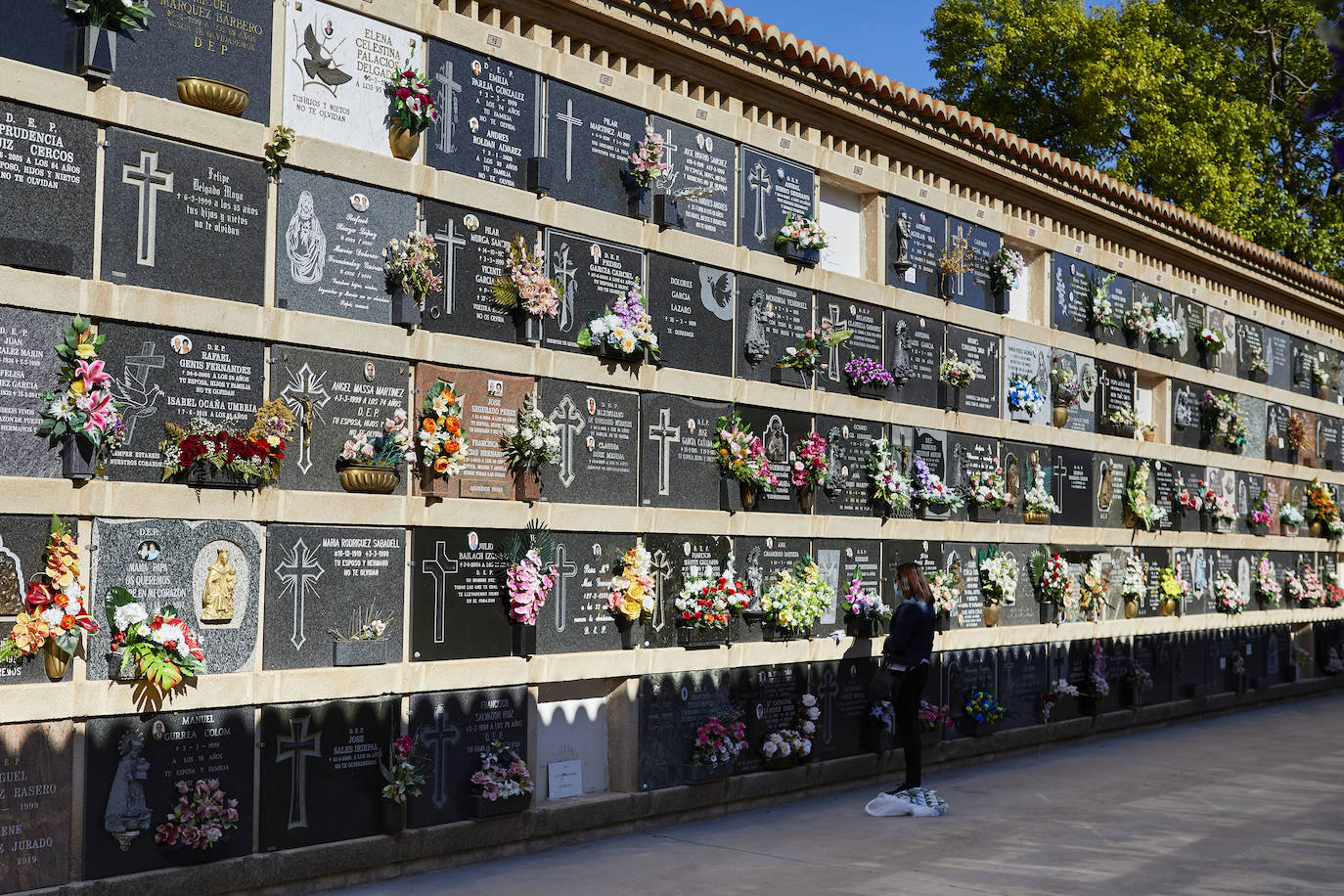 Fotos: Fotos del día de Todos los Santos en los cementerios de Valencia