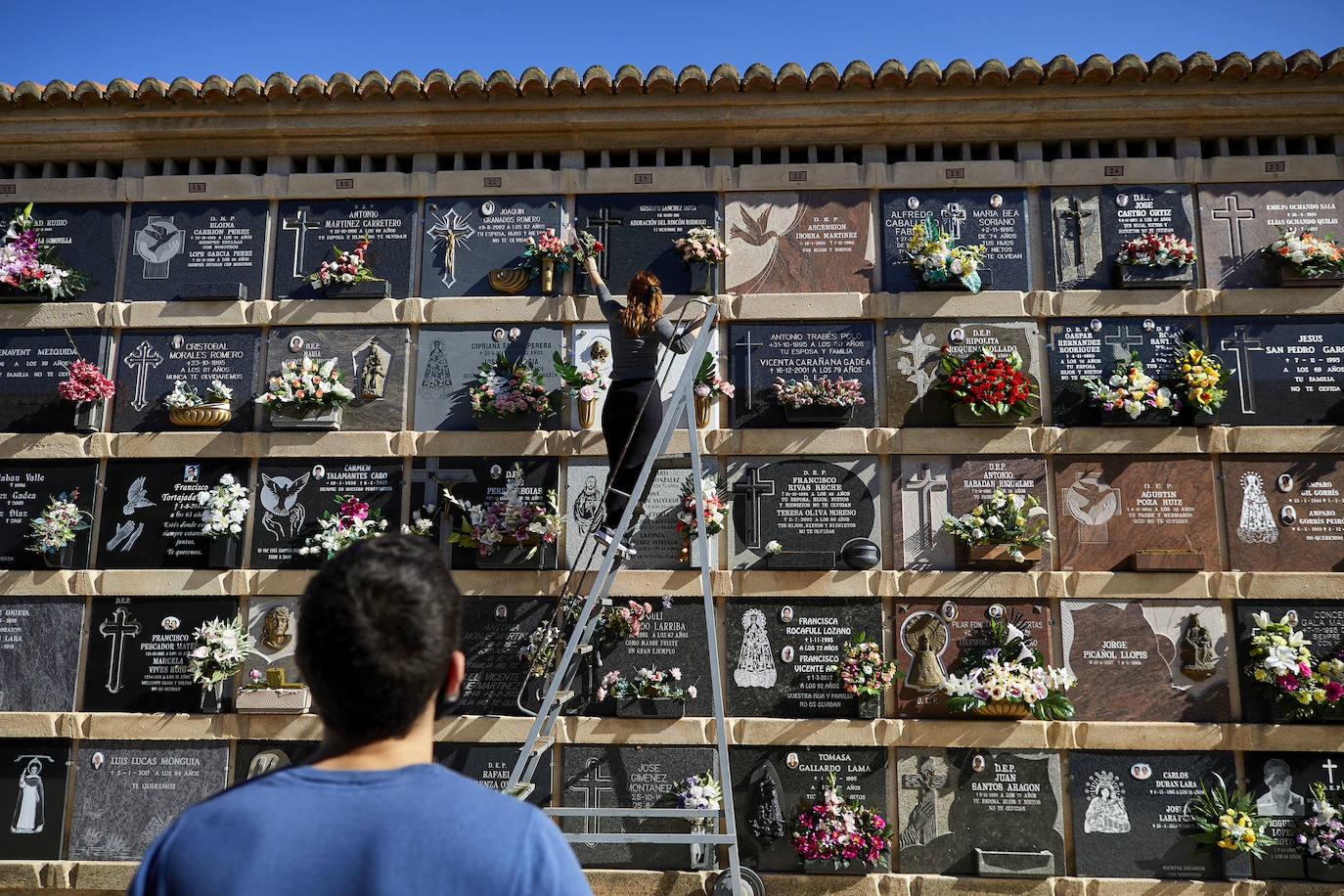 Fotos: Fotos del día de Todos los Santos en los cementerios de Valencia