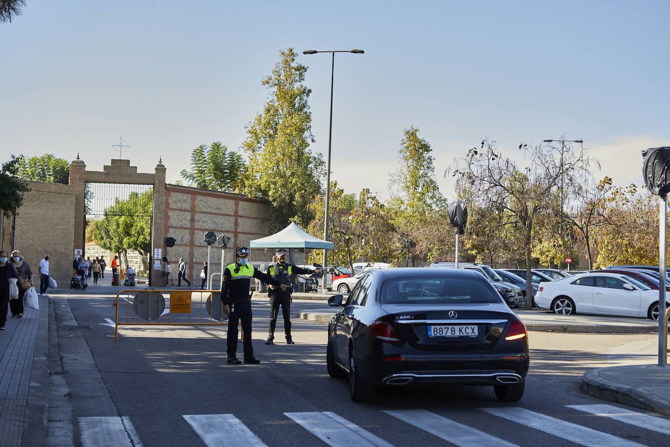 Fotos: Fotos del día de Todos los Santos en los cementerios de Valencia