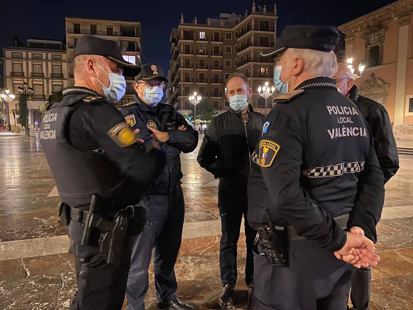 La Policía pone 89 multas por saltarse el toque de queda y disuelve 17 reuniones ilegales la noche de Halloween en Valencia