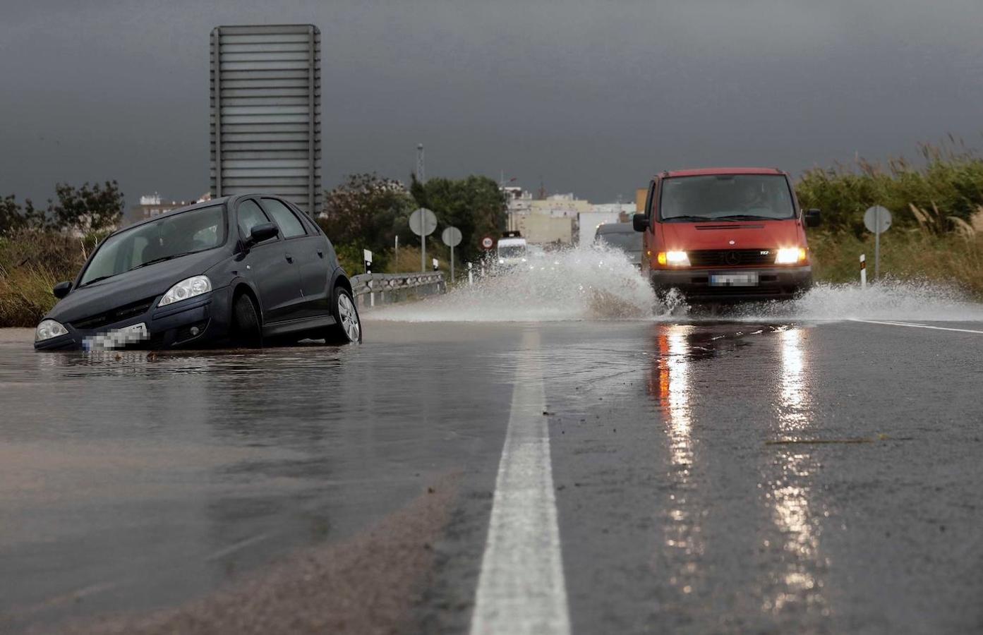 La carretera N332 que une Sueca con Cullera 