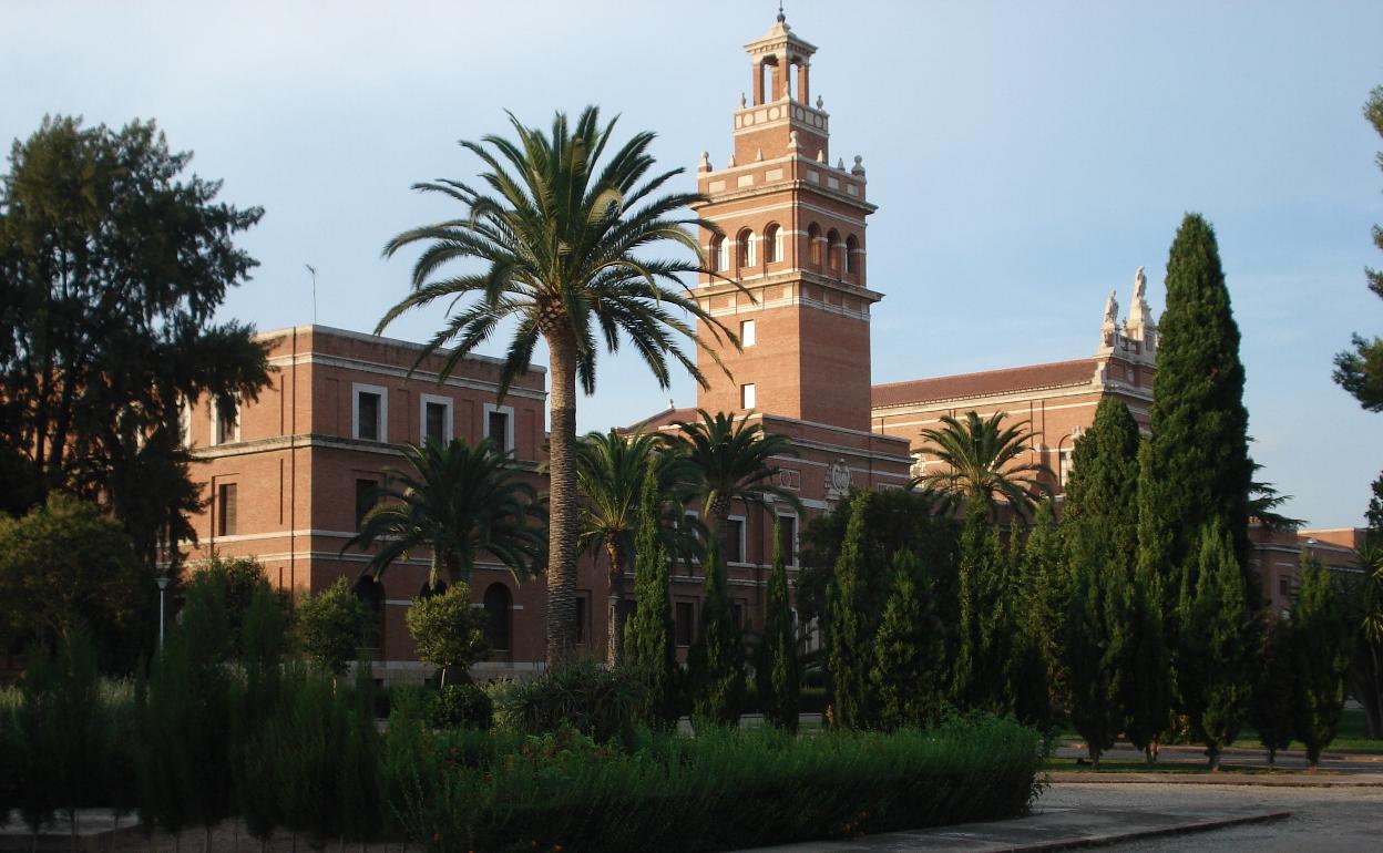 Exterior del edificio del Seminario, en Moncada. 