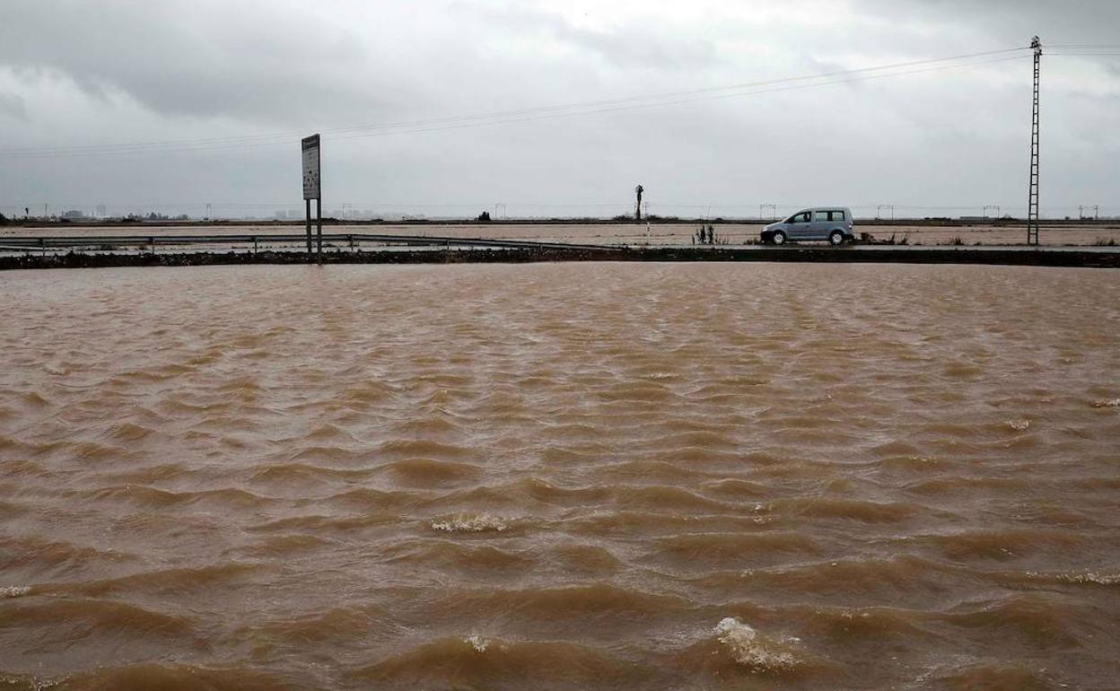 Imagen de la carretera N332 que une Sueca con Cullera.