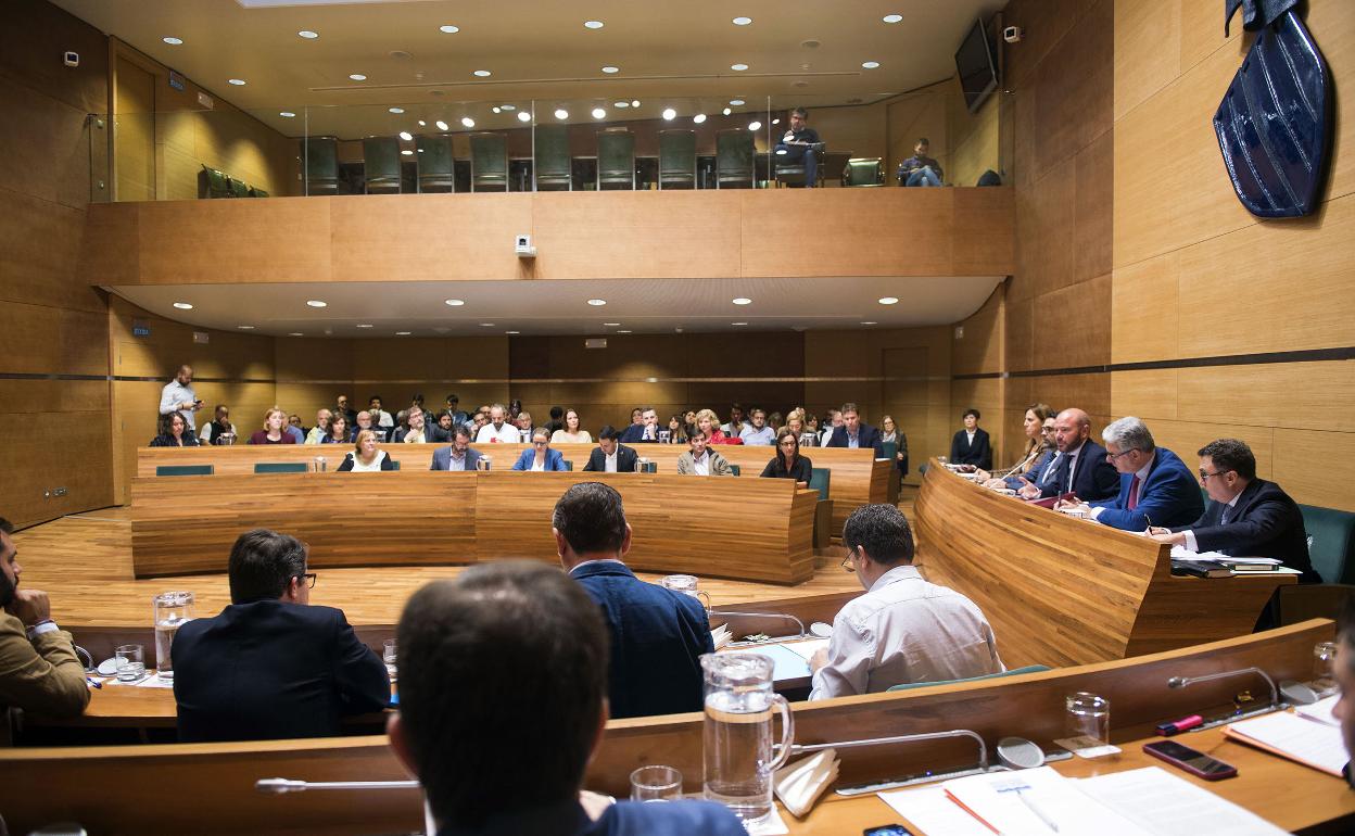 Vista panorámica de un pleno de la Diputación de Valencia. 