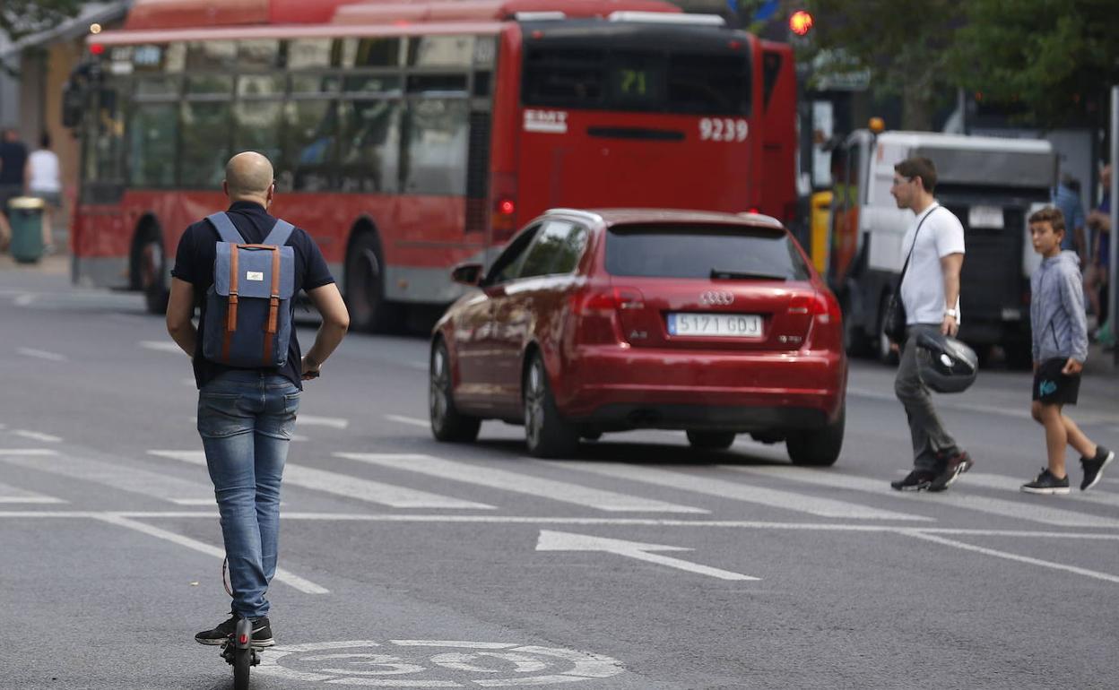 Un patinete eléctrico en Valencia. 