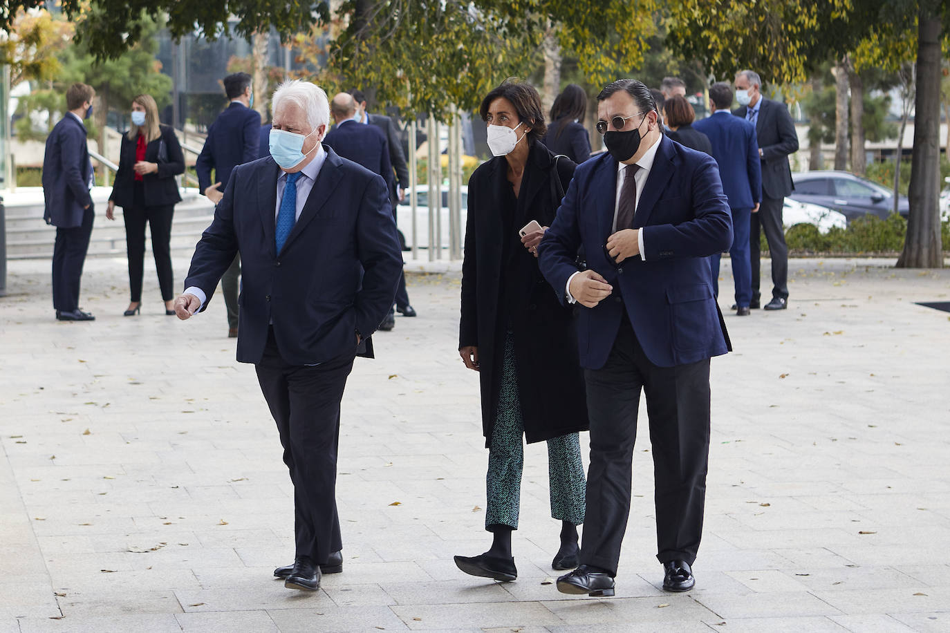 El presidente de la Generalitat, Ximo Puig, el ministro de Transportes, José Luis Ábalos, el presidente de la Asociación Valenciana de Empresarios (AVE), Vicente Boluda, y el presidente de Barceló Hotel Group, Simón Pedro Barceló, entre otros, han participado en el encuentro empresarial sobre el Corredor Mediterráneo que ha tenido lugar este jueves en Valencia.