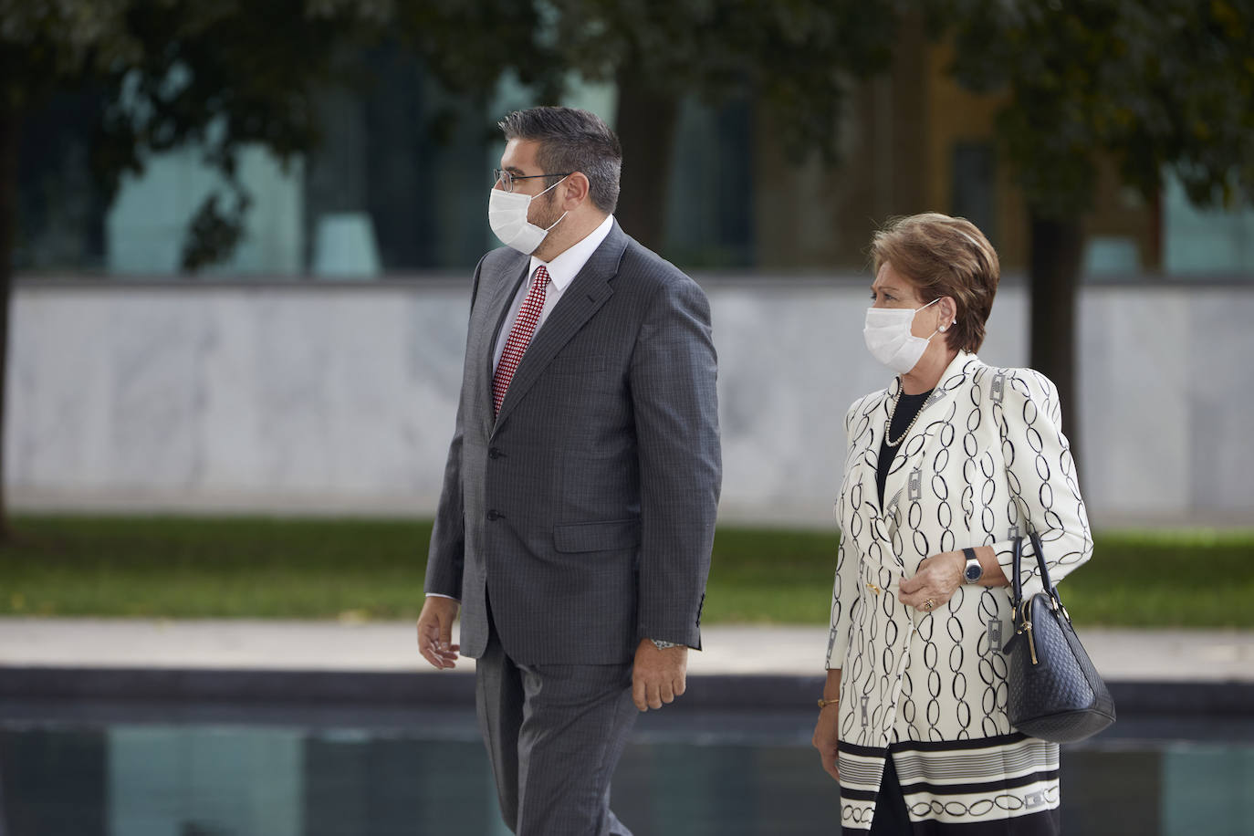 El presidente de la Generalitat, Ximo Puig, el ministro de Transportes, José Luis Ábalos, el presidente de la Asociación Valenciana de Empresarios (AVE), Vicente Boluda, y el presidente de Barceló Hotel Group, Simón Pedro Barceló, entre otros, han participado en el encuentro empresarial sobre el Corredor Mediterráneo que ha tenido lugar este jueves en Valencia.