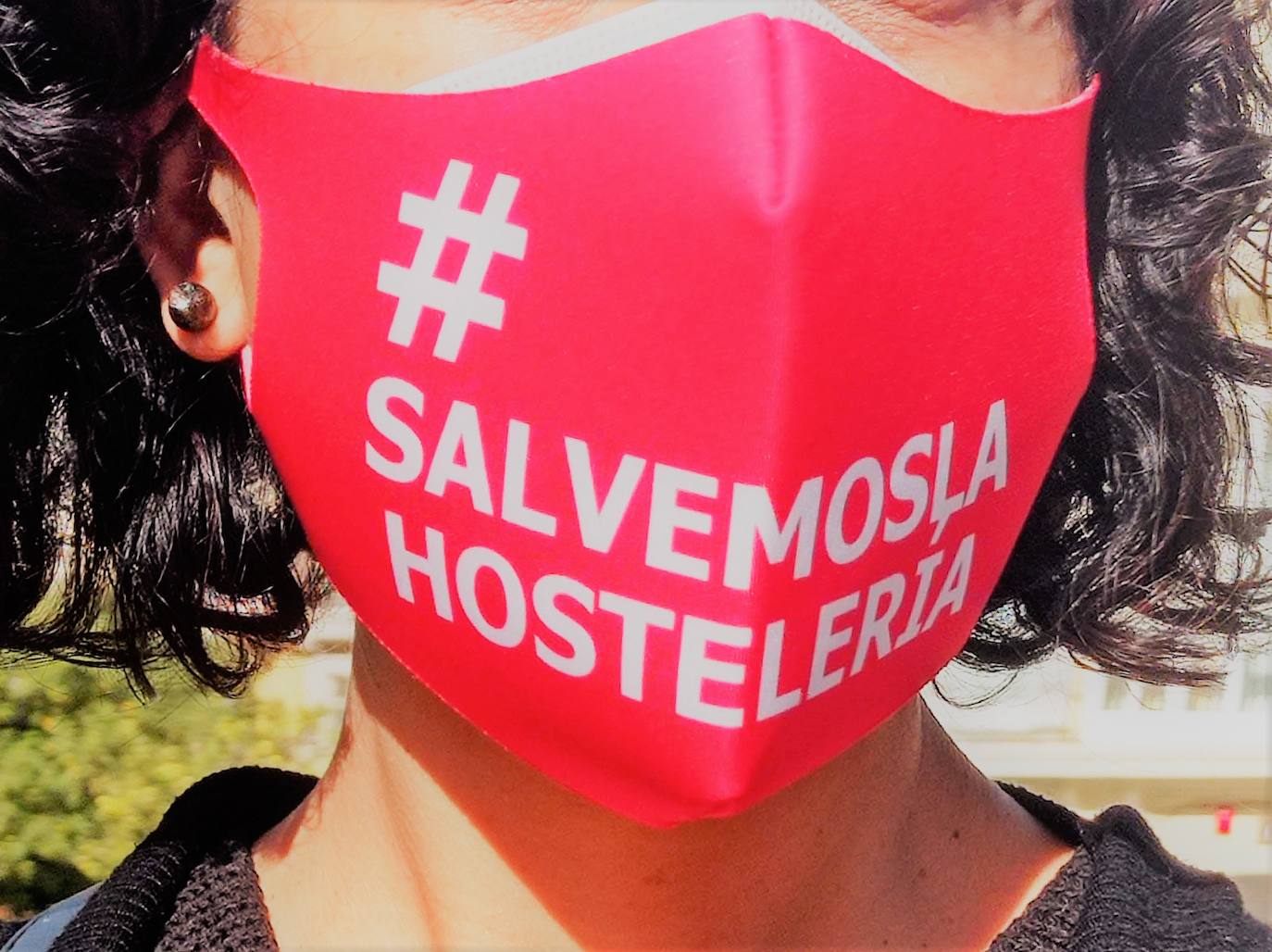 La hostelería se ha movilizado en Valencia para reivindicar de un plan de ayudas para la supervivencia del sector.