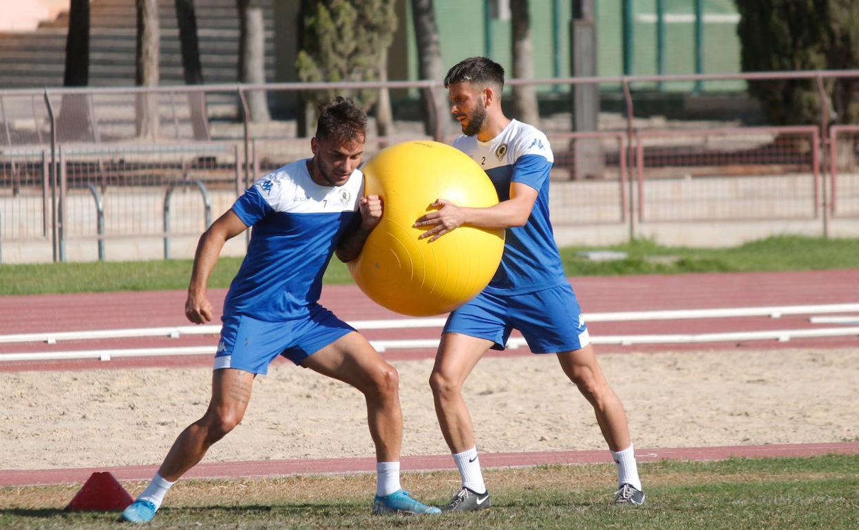 Los herculanos Borja Martínez y Raúl Ruiz, durante un entrenamiento de esta semana. 