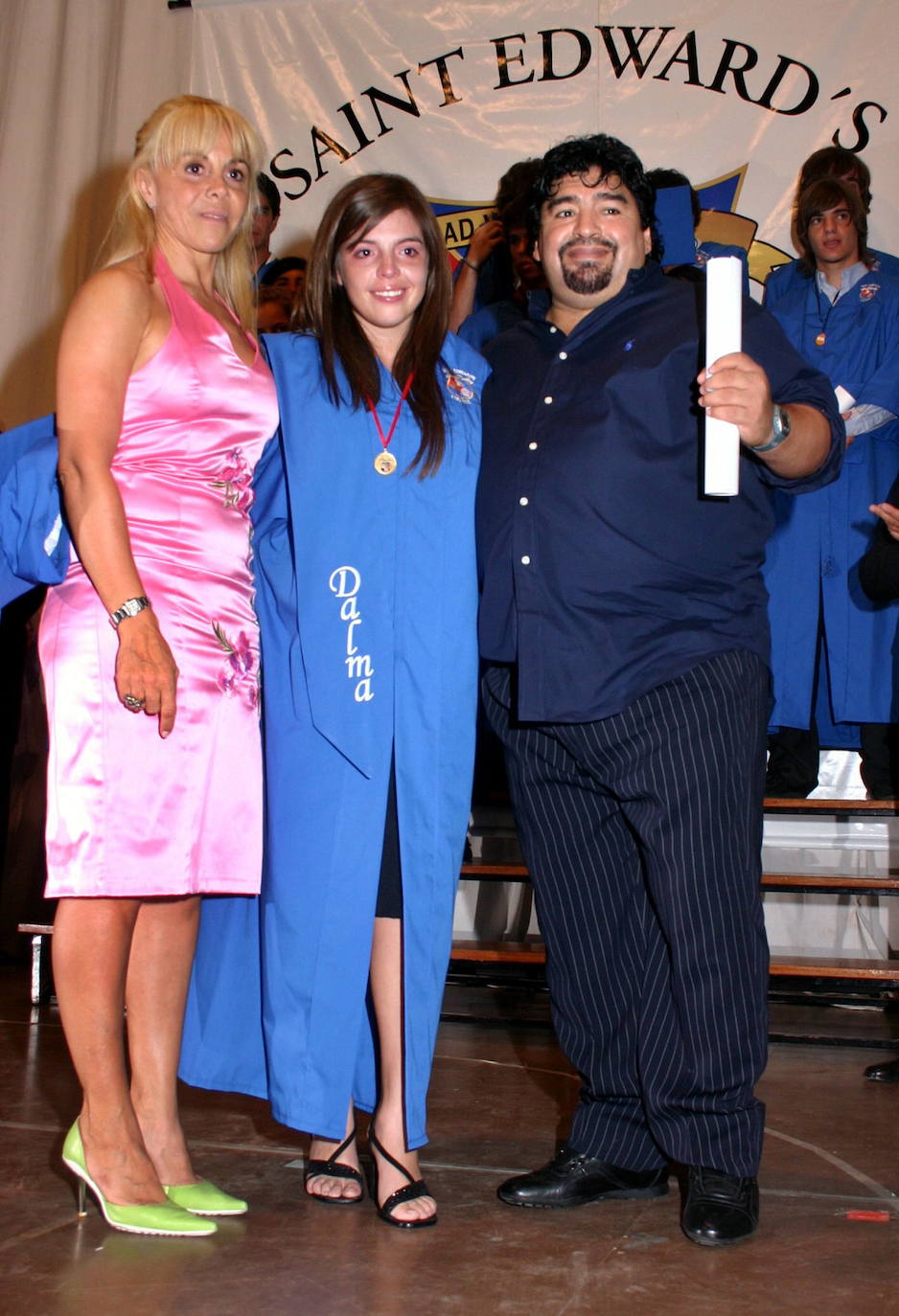 Maradona y su mujer, Claudia Villafane, en la ceremonia de graduación de su hija Dalma, en Buenos Aires (2004).