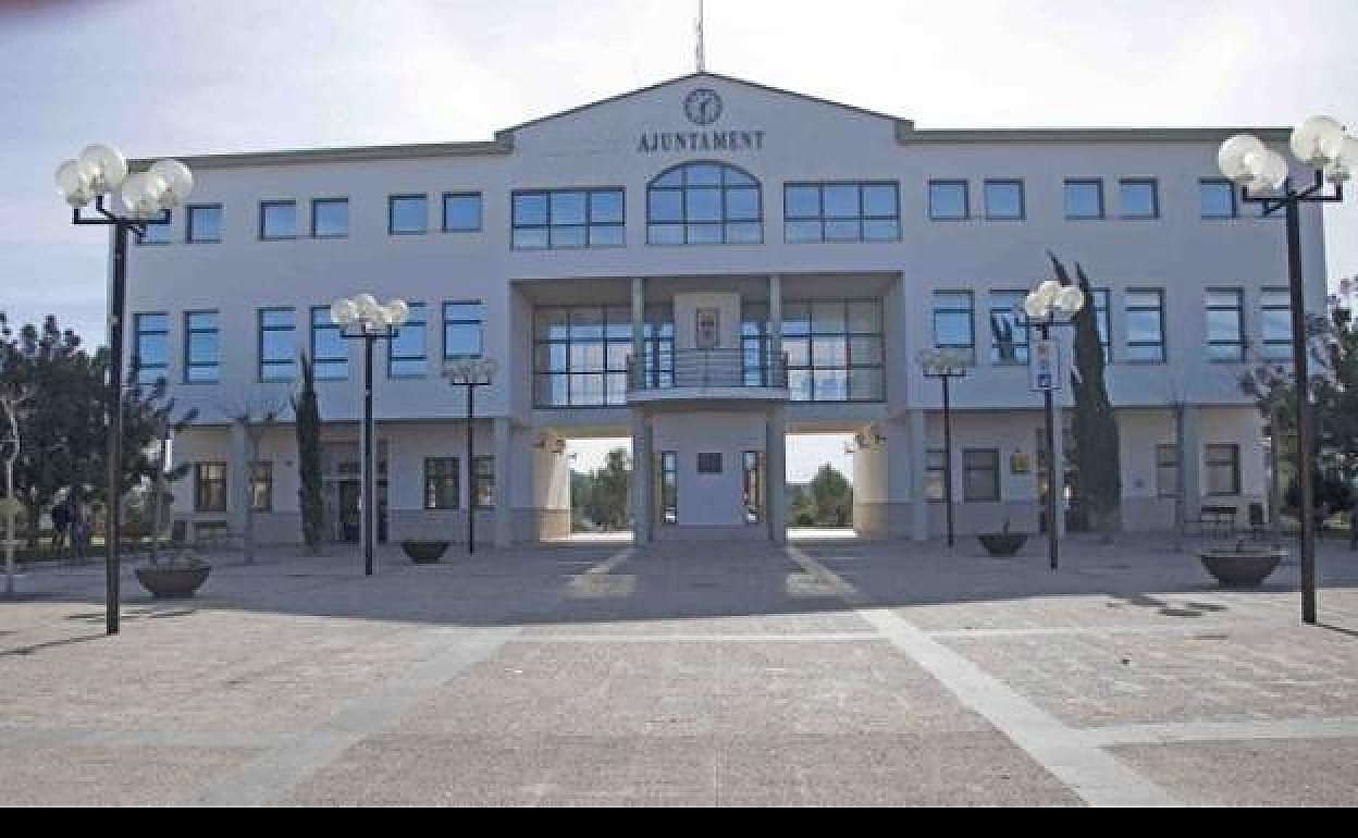 Ayuntamiento de Gavarda. 