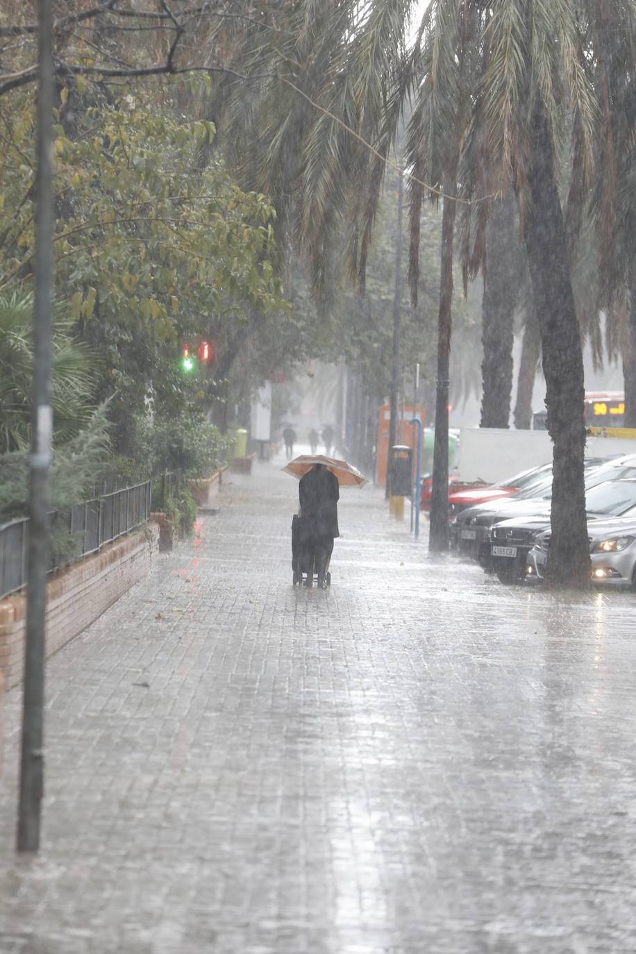 Fuerte tromba de agua en la ciudad de Valencia.