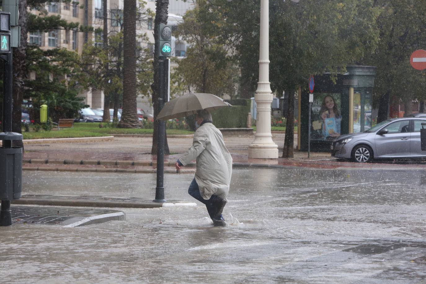 Fuerte tromba de agua en la ciudad de Valencia.