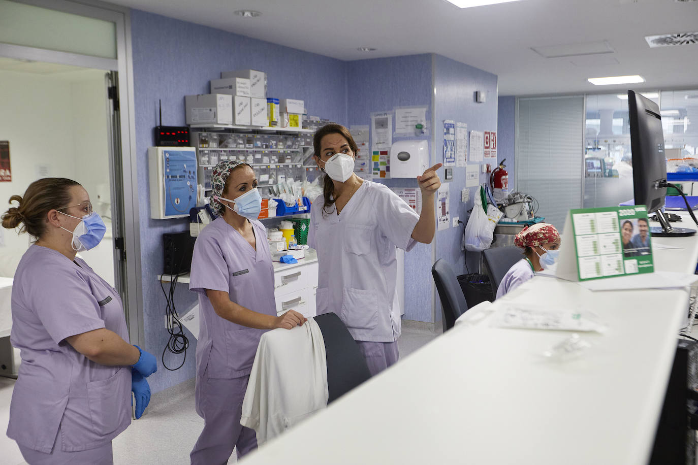 Así se trabaja en el Hospital Arnau de Vilanova de Valencia durante la segunda ola del coronavirus.