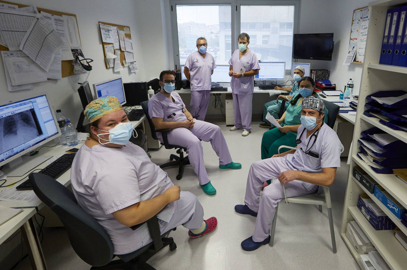 Así se trabaja en el Hospital Arnau de Vilanova de Valencia durante la segunda ola del coronavirus.