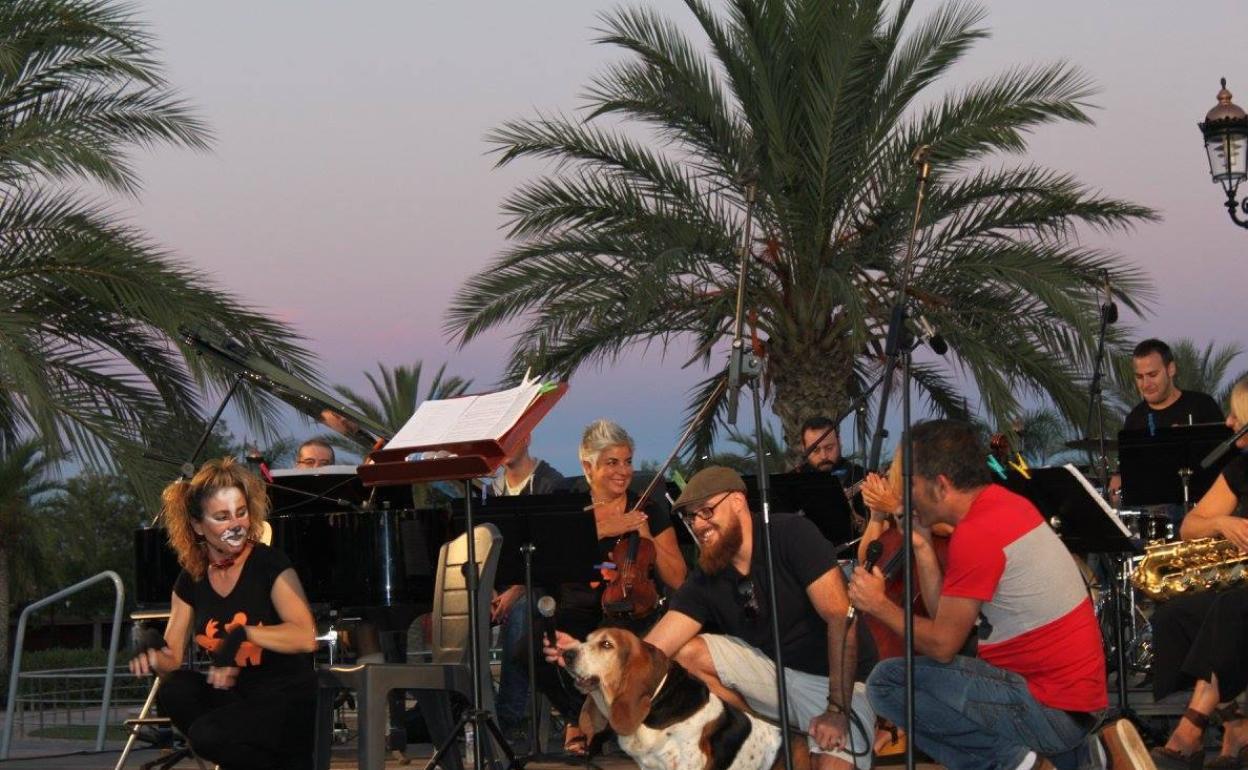 Concierto 'Fantasía canina' que se celebró en Rafelbunyol. 