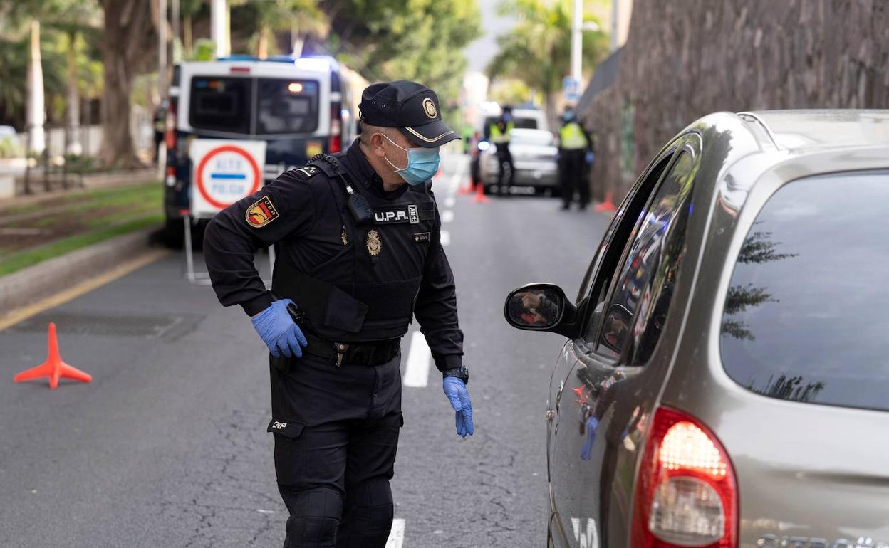 Viajar para ver a la suegra, sí; desplazarse a la segunda residencia con la familia, no