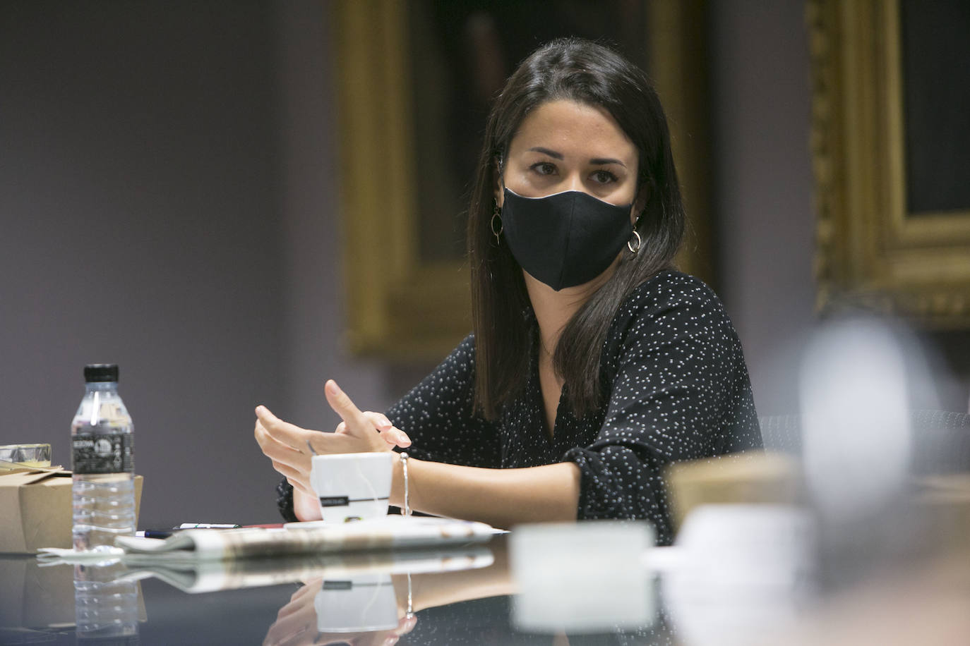 En conmemoración del Día Internacional de las Personas con Discapacidad LAS PROVINCIAS y Caixa Popular convocaron una mesa de expertos en la que participaron Elena Albert, directora general de Diversidad Funcional; Enrique Llin, presidente del Consejo Territorial de la ONCE en la Comunitat Valenciana; Miguel Montagut, director de Zona de Caixa Popular; Albert Marí, tesorero de COCEMFE Valencia; y María Escrivà, gerente de Impremta La Plaça, empresa pionera en integración.