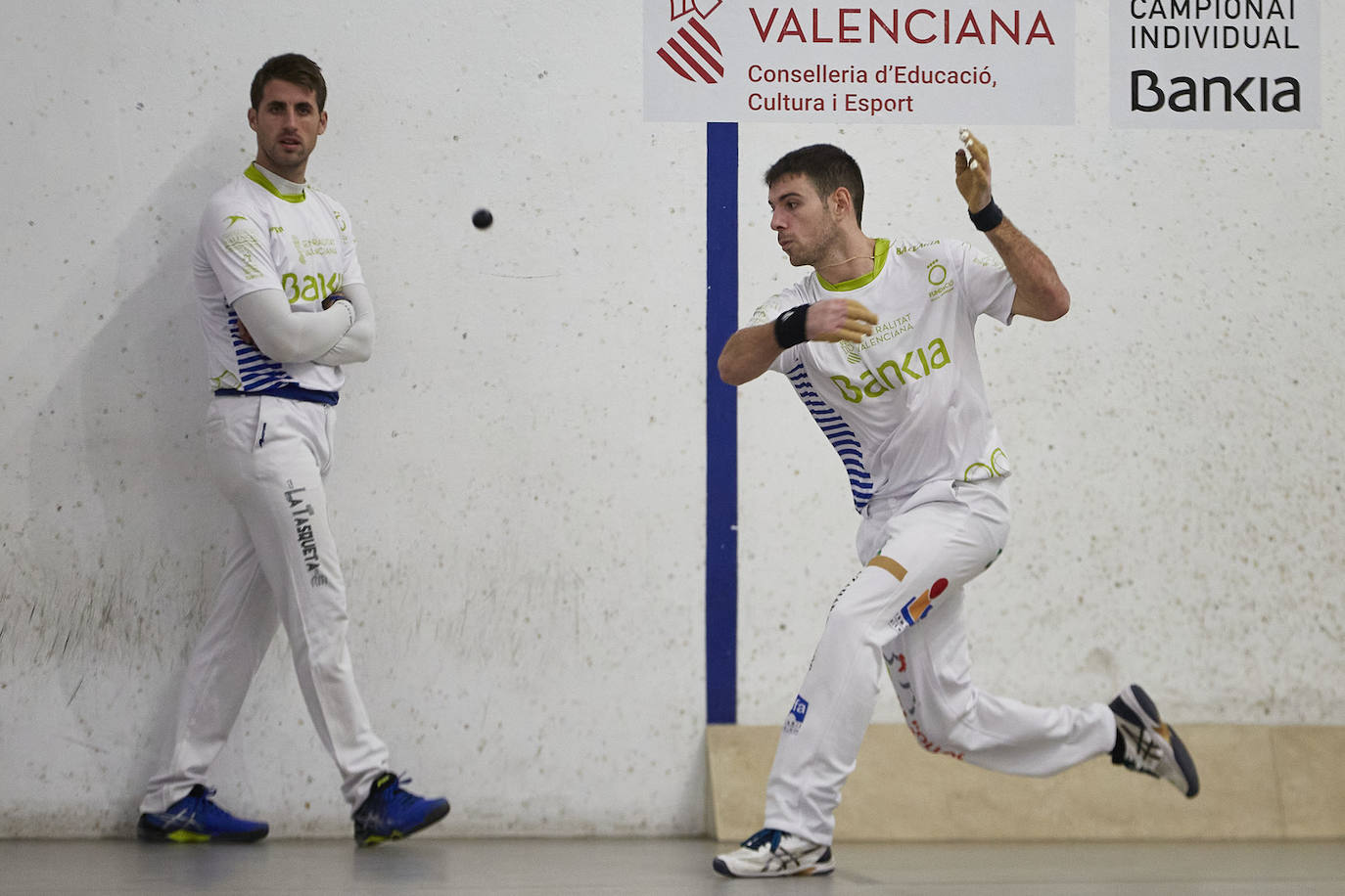 Vence a De la Vega en la final disputada a puerta cerrada en Pelayo (60-25)