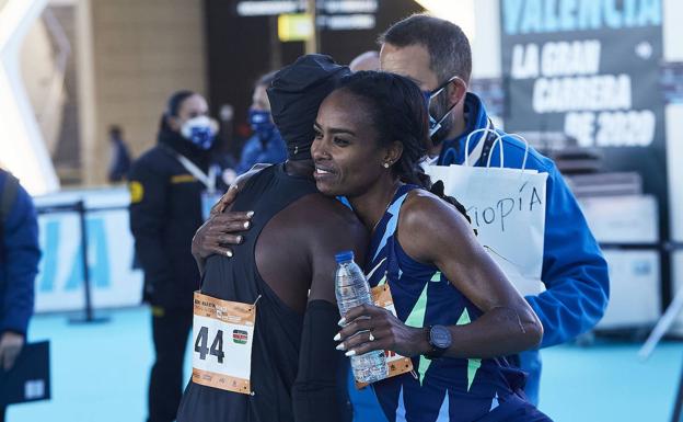 Galería. Así ha sido el Medio Maratón de Valencia