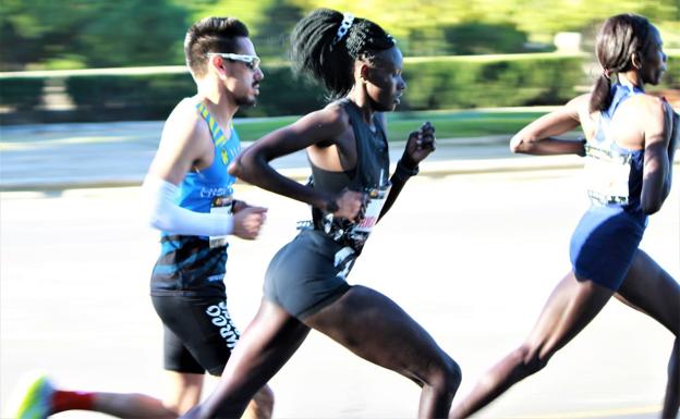 Galería. Las mejores fotos de la carrera en las calles de Valencia. 