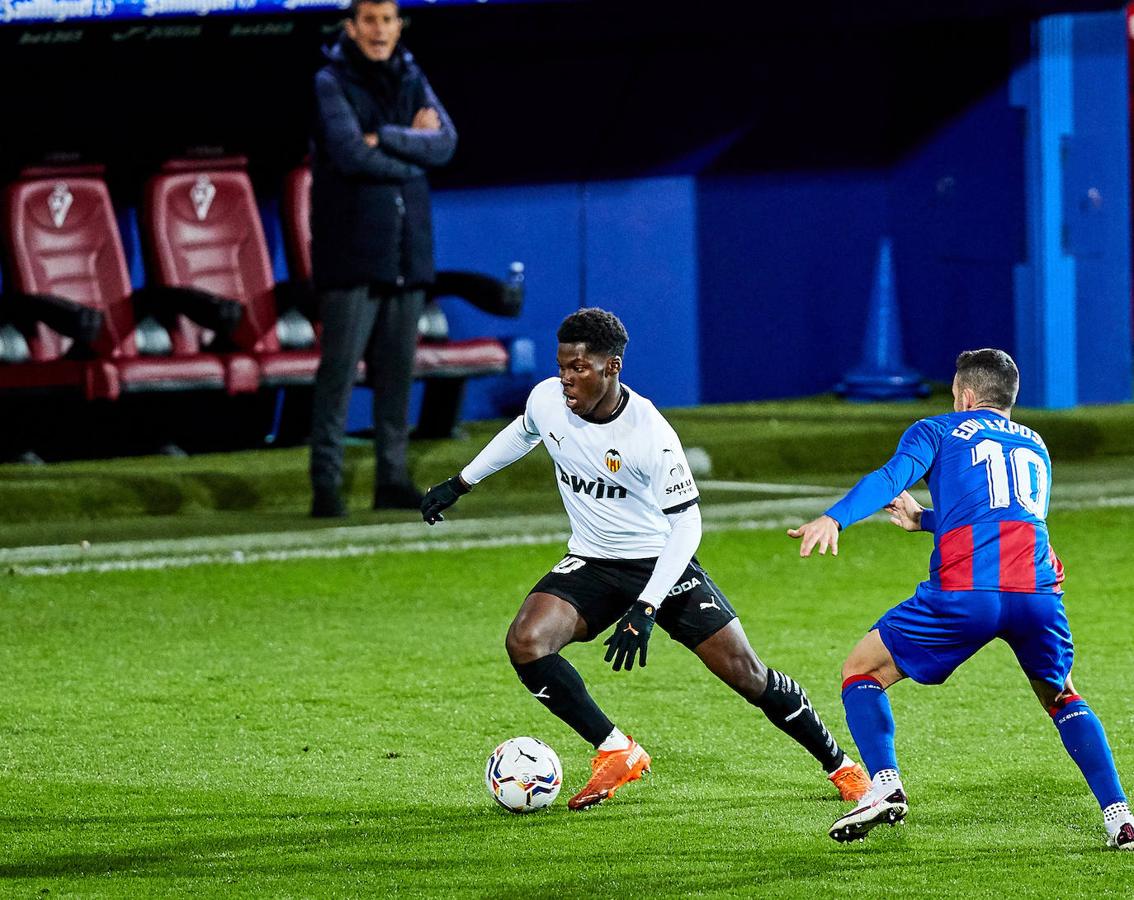 Fotos: Las mejores imáganes del Eibar-Valencia