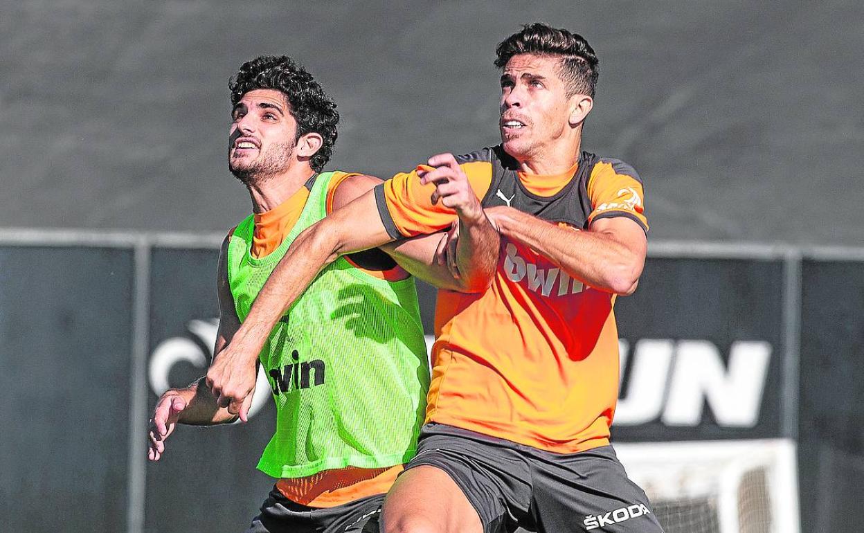 Guedes y Paulista, en un entrenamiento