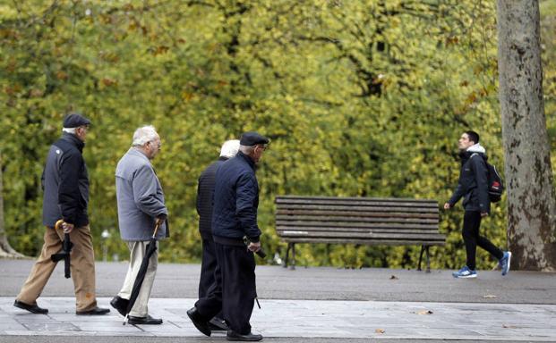 La pensión máxima de jubilación sube a 2.707,49 euros mensuales por catorce pagas en 2021