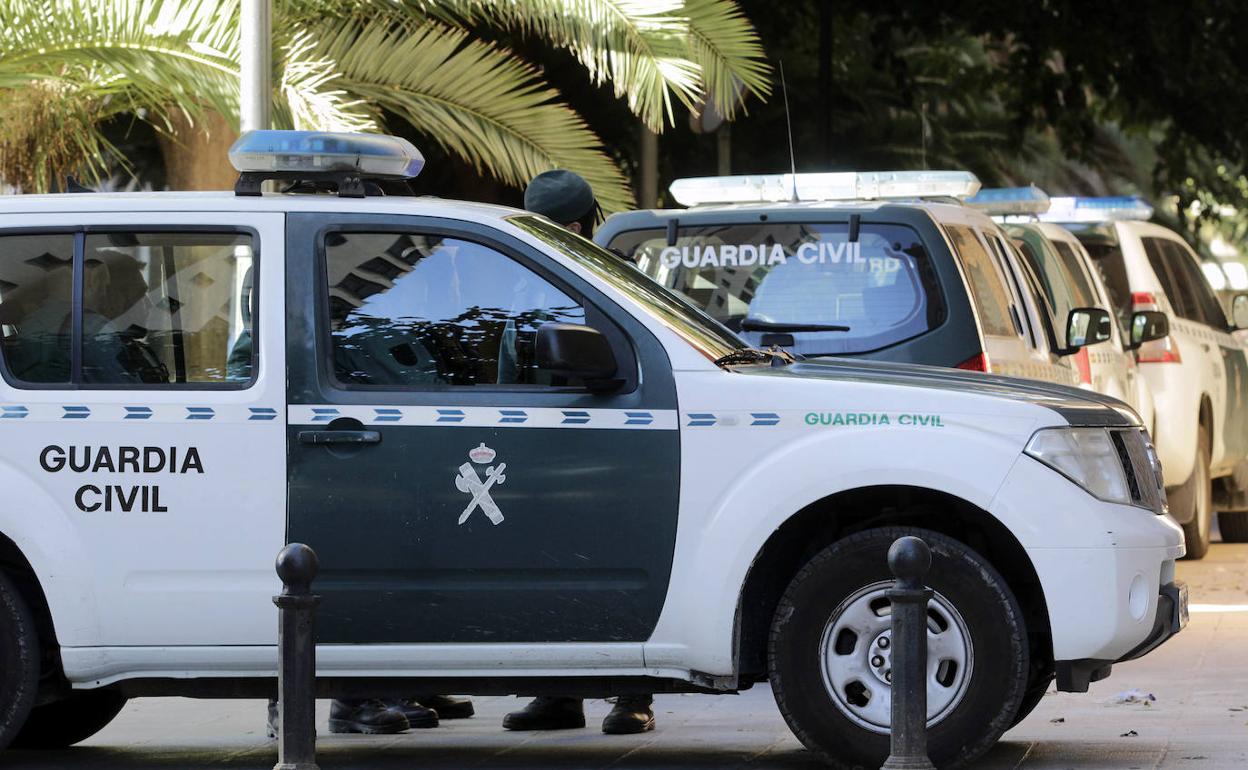 Agentes de la Guardia Civil en una imagen de archivo.