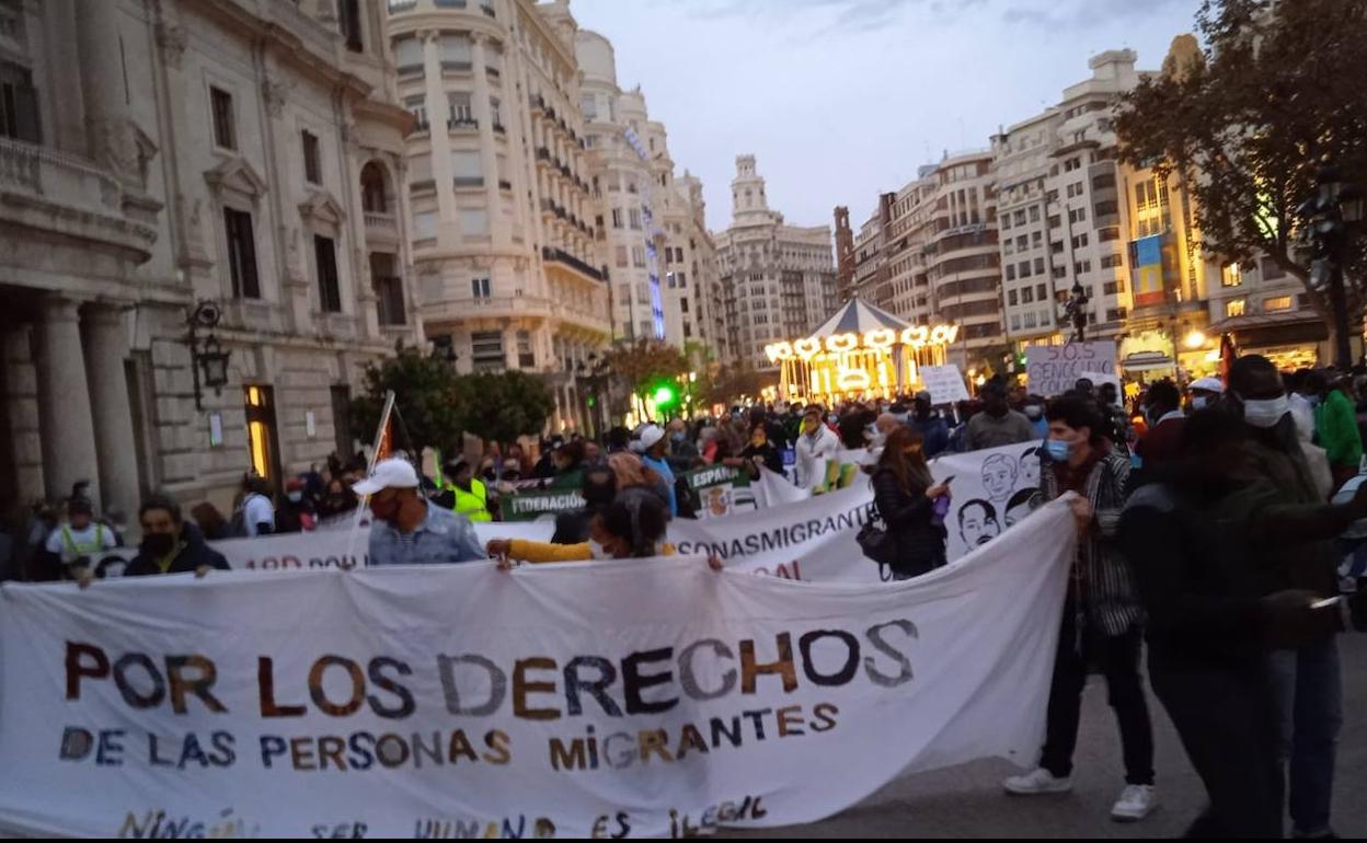 Inmigrantes piden en Valencia su regularización «por justicia social, no por caridad»