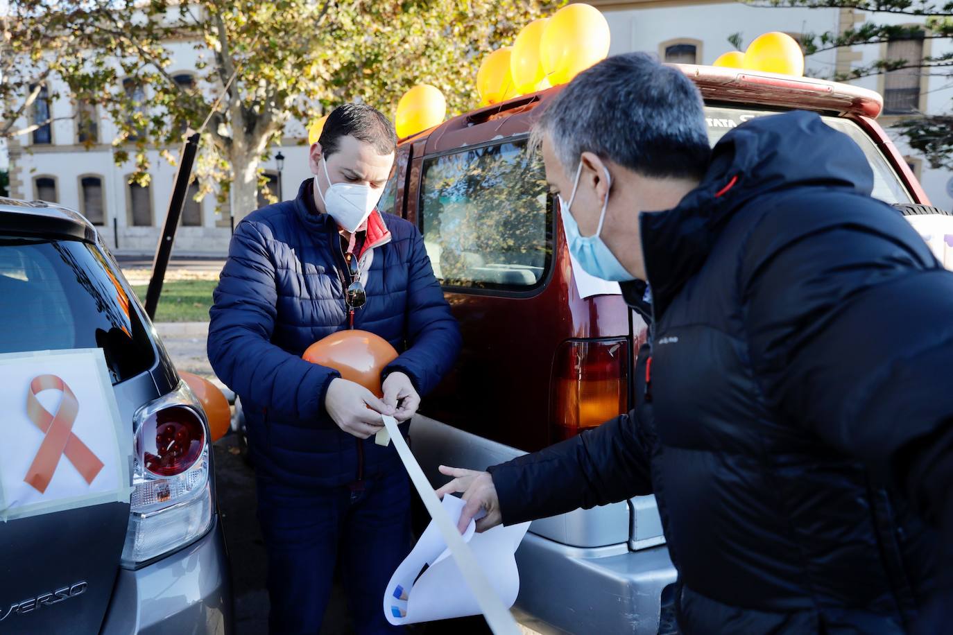 La manifestación en coche contra la Lomloe recorre algunas de las principales vías de Valencia. La protesta, impulsada a nivel nacional por la plataforma 'Concertados', reúne a los detractores de la Ley Celaá en un recorrido iniciado en el paseo de la Alameda y que atraviesa las Grandes Vías, el paseo de la Pechina, las calles Blanquerías, Conde de Trenor, Pintor López y Paseo Ciudadela y el puente de las Flores